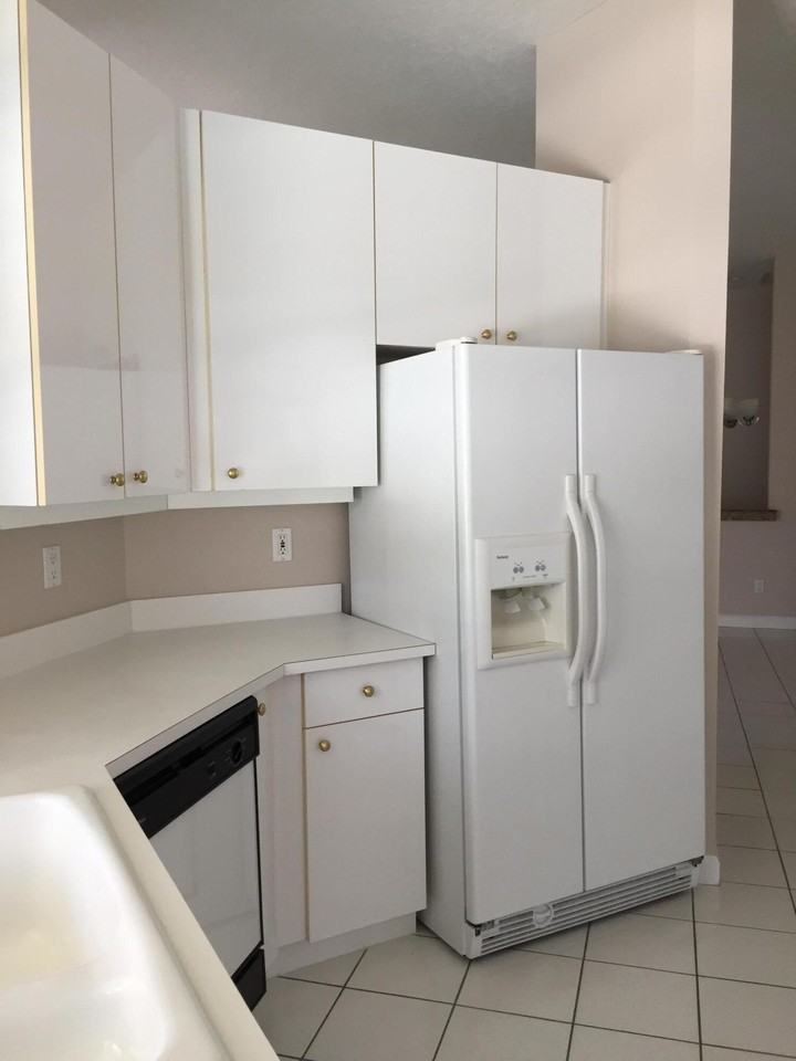 557 Sw New Castle Cv - Photo 4 of 16