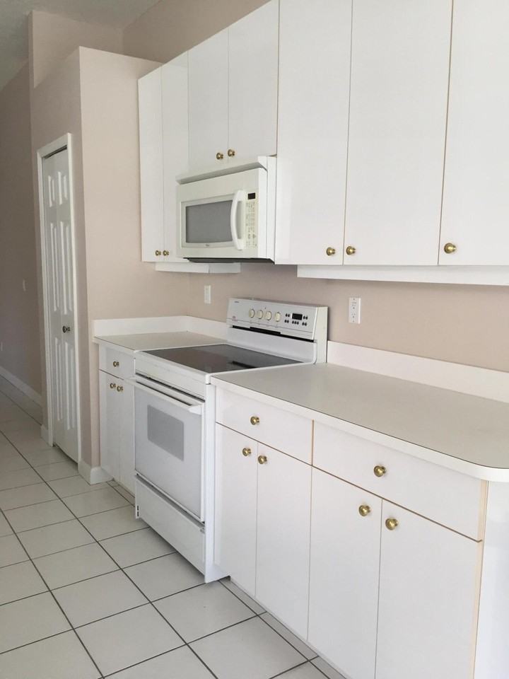 557 Sw New Castle Cv - Photo 5 of 16