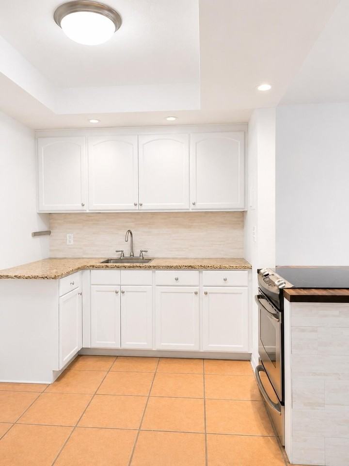 3115 Park Ave #3 - Photo 4 of 19