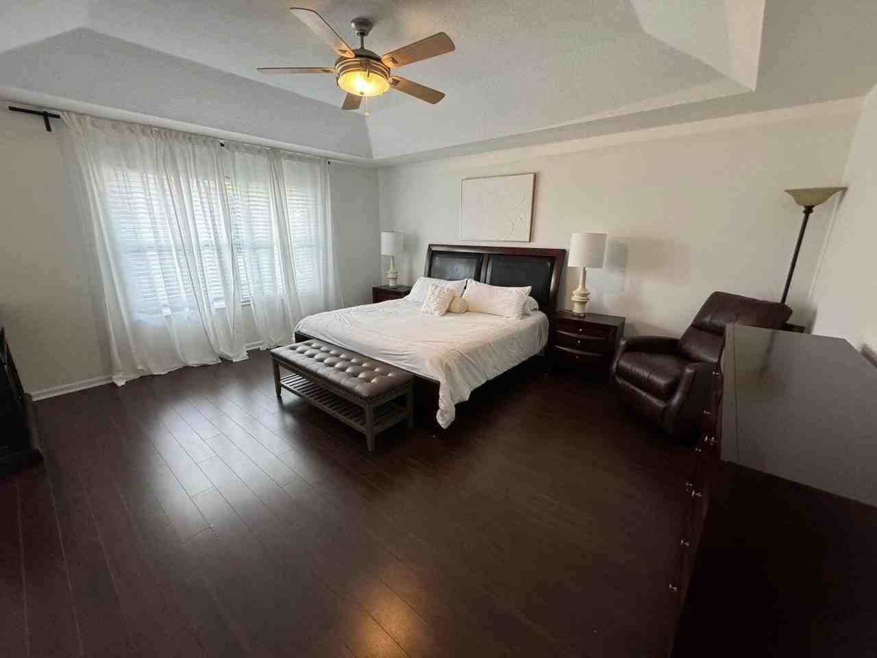 13519 Fountain View Blvd - Photo 5 of 30