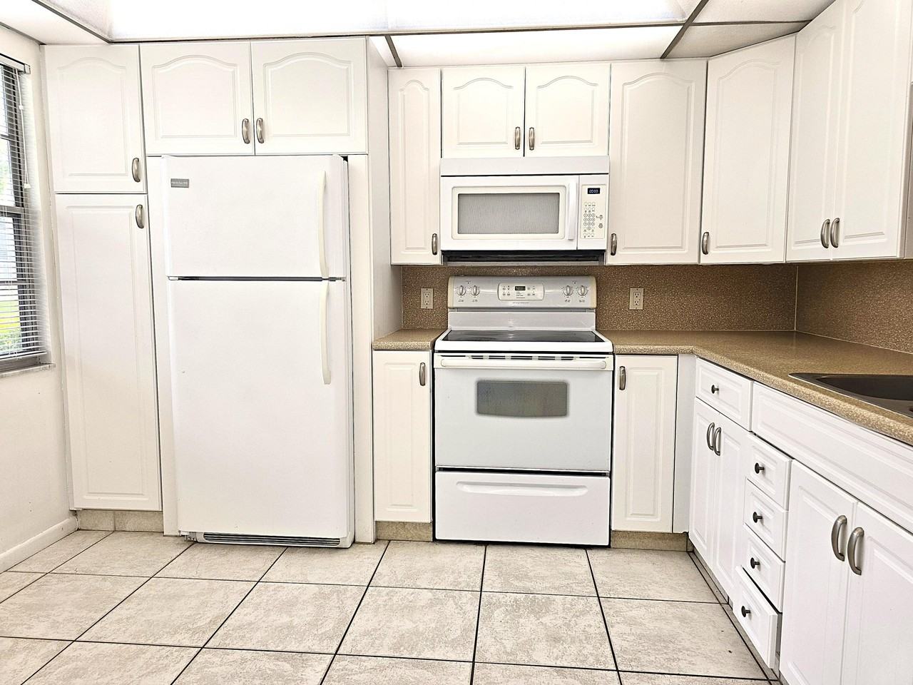 2803 Victoria Way #B1 - Photo 4 of 50