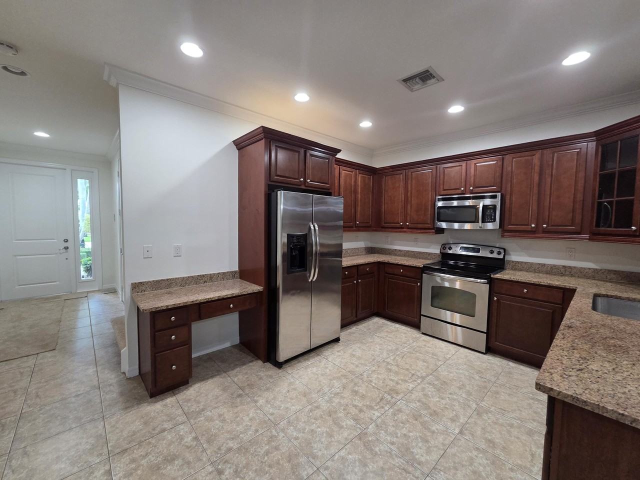 4507 Mediterranean Cir - Photo 3 of 21