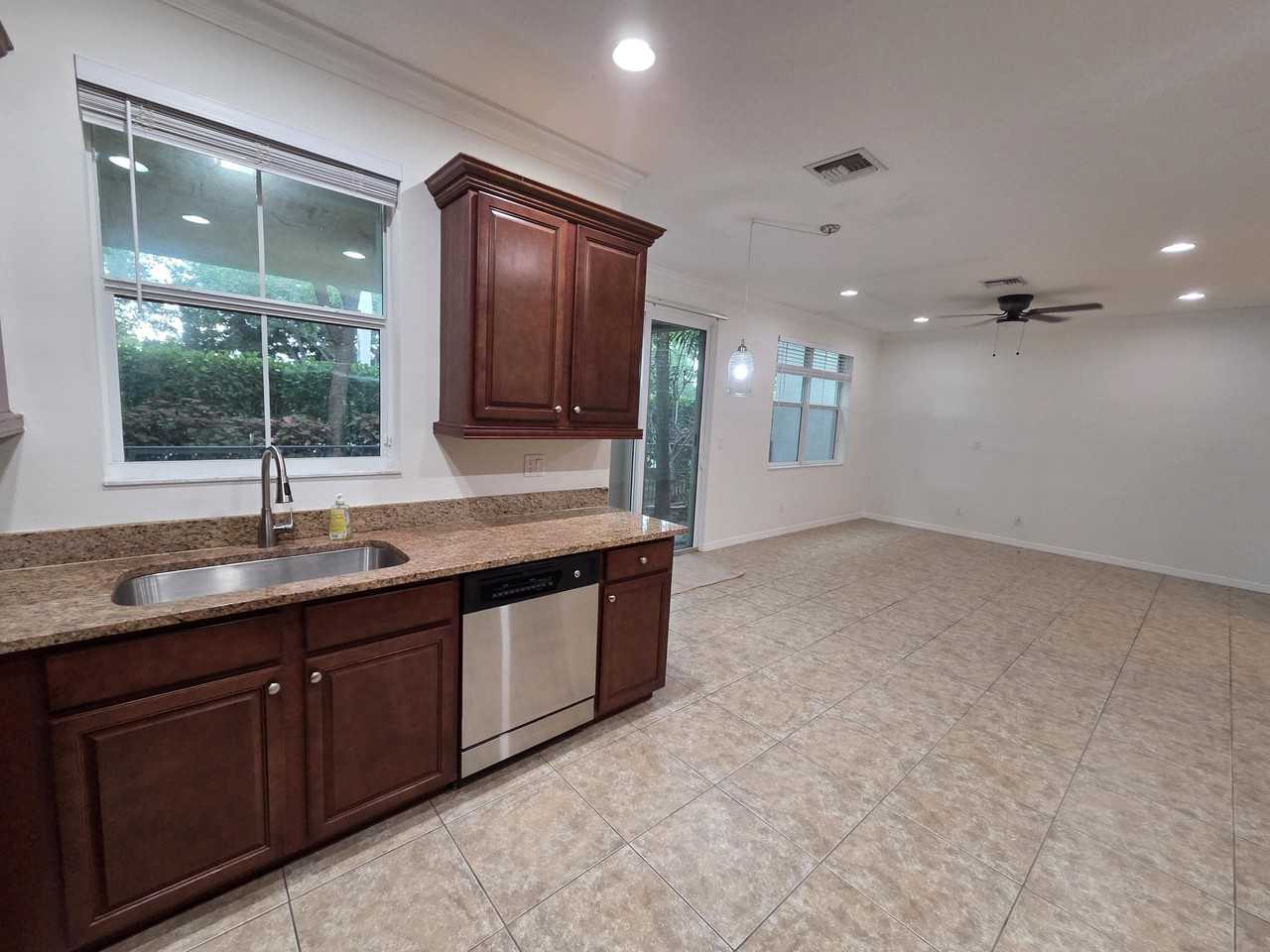 4507 Mediterranean Cir - Photo 6 of 21
