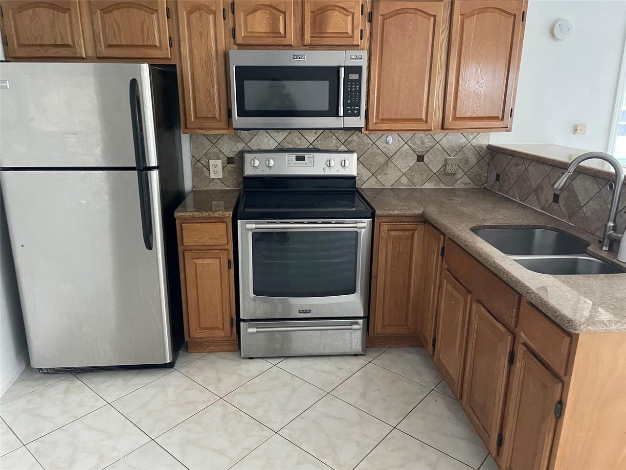 8580 Sw 23rd Pl - Photo 5 of 15