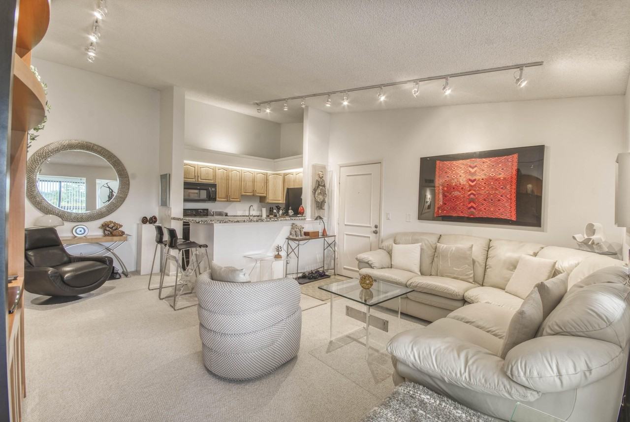 1111 Duncan Cir #203 - Photo 6 of 19