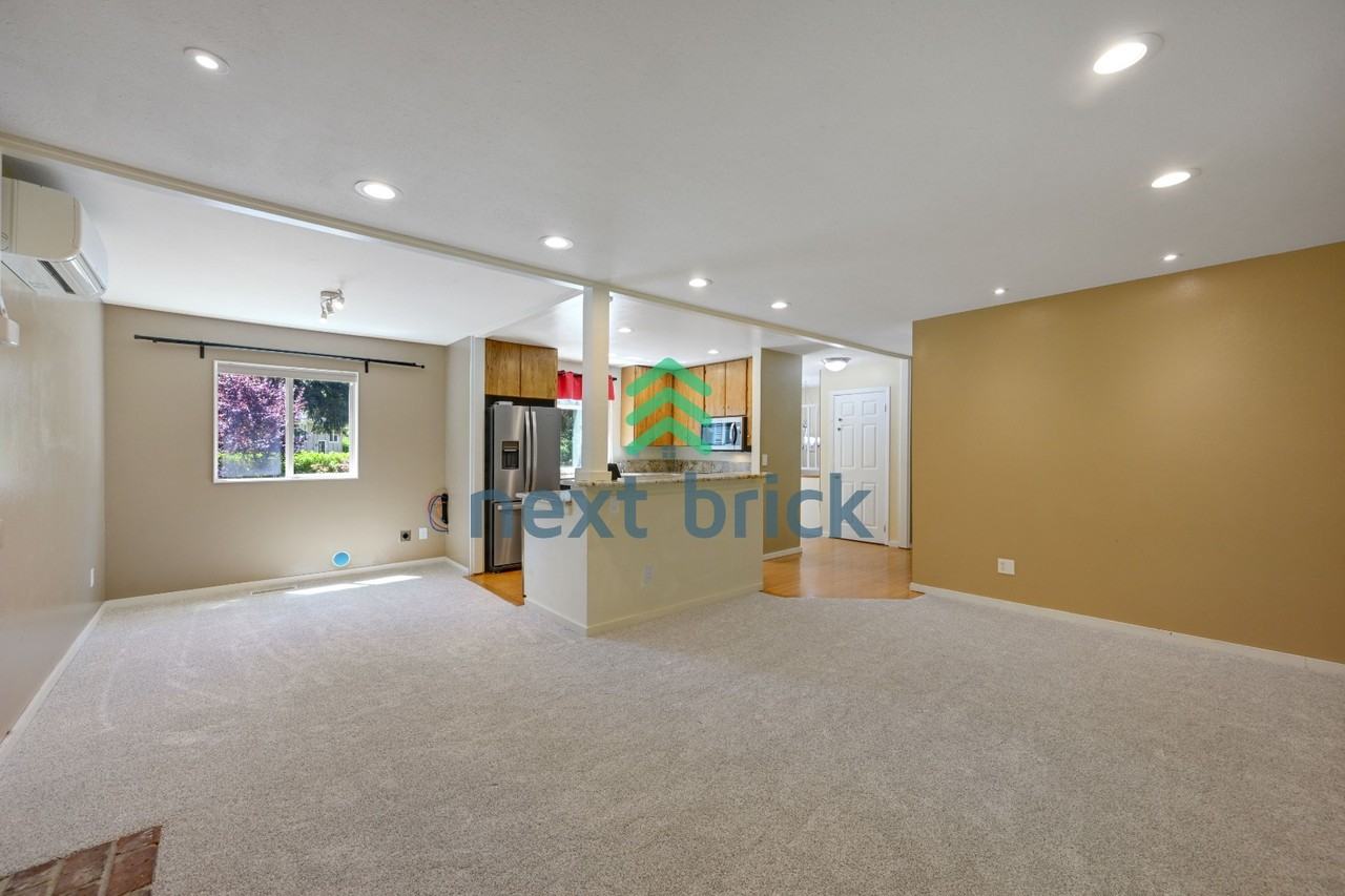 21638 Se 32nd Pl - Photo 4 of 31