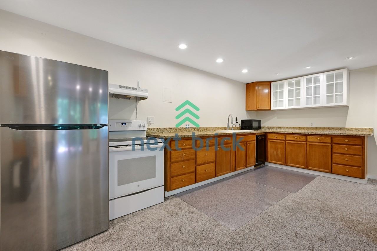 21638 Se 32nd Pl - Photo 5 of 31