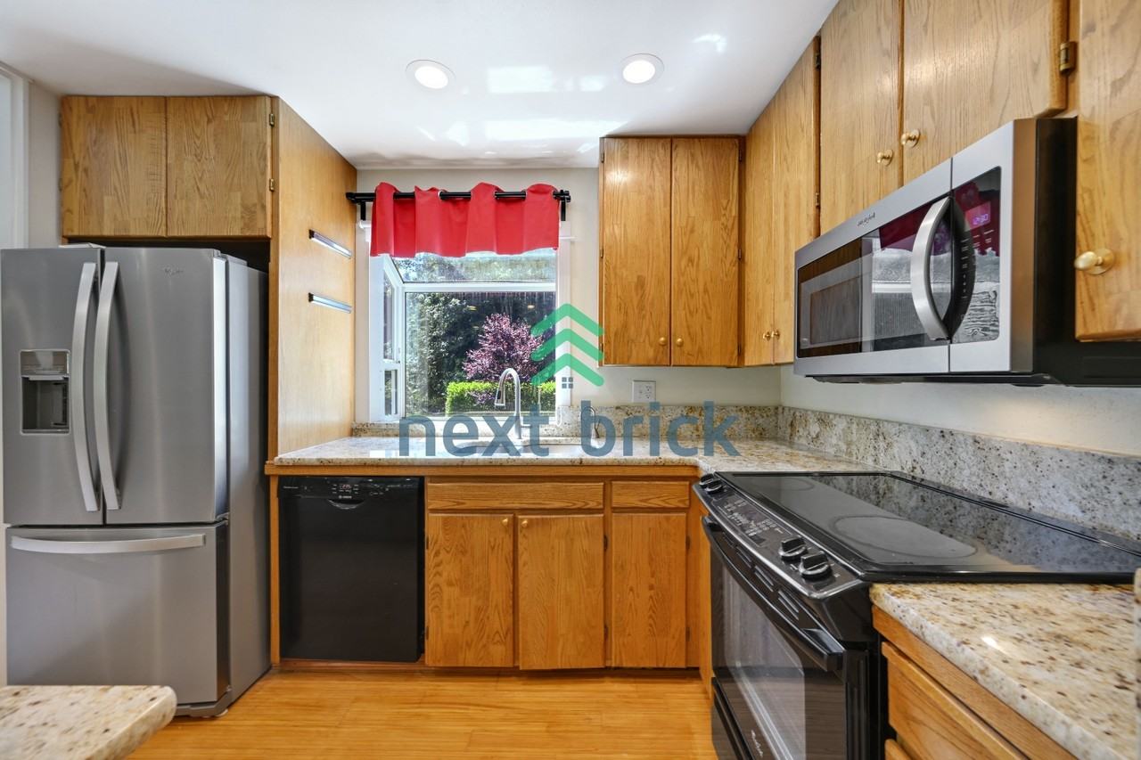 21638 Se 32nd Pl - Photo 6 of 31