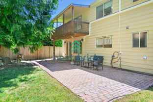 21638 Se 32nd Pl - Photo 1 of 1