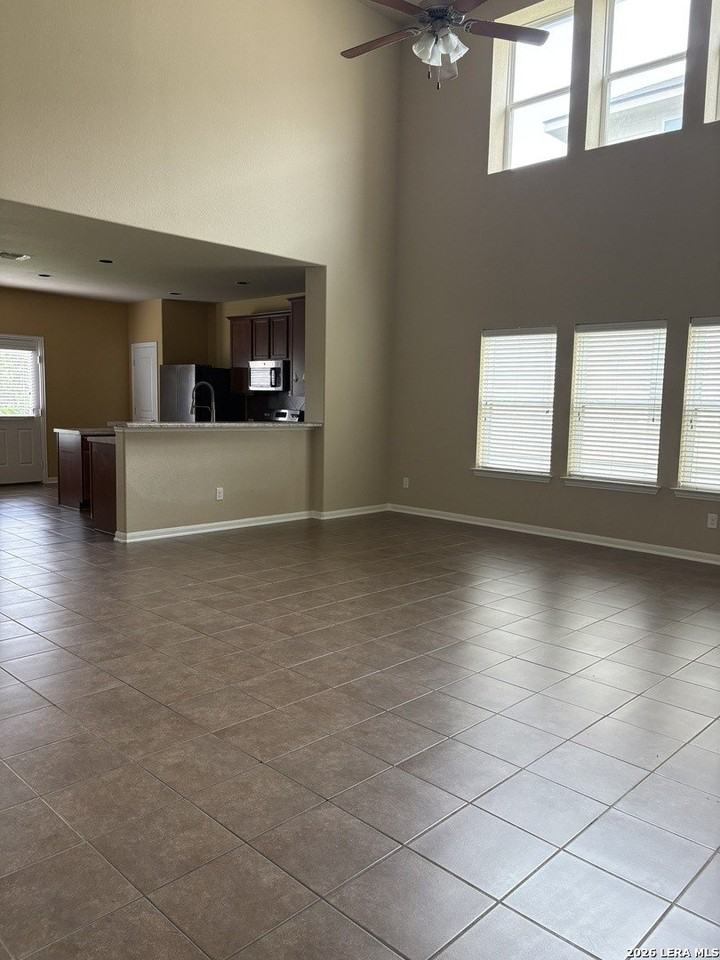1810 Golden Maple - Photo 3 of 27