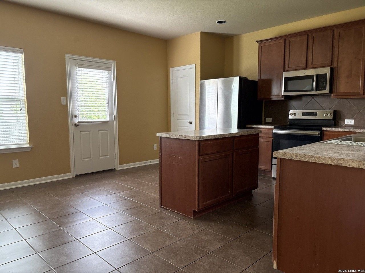 1810 Golden Maple - Photo 5 of 27