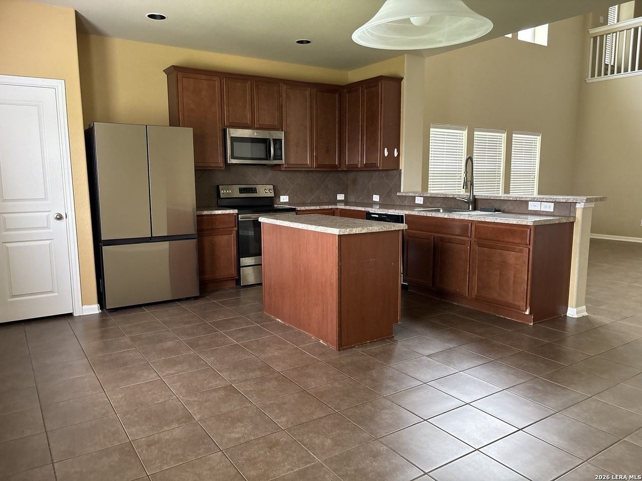 1810 Golden Maple - Photo 6 of 27
