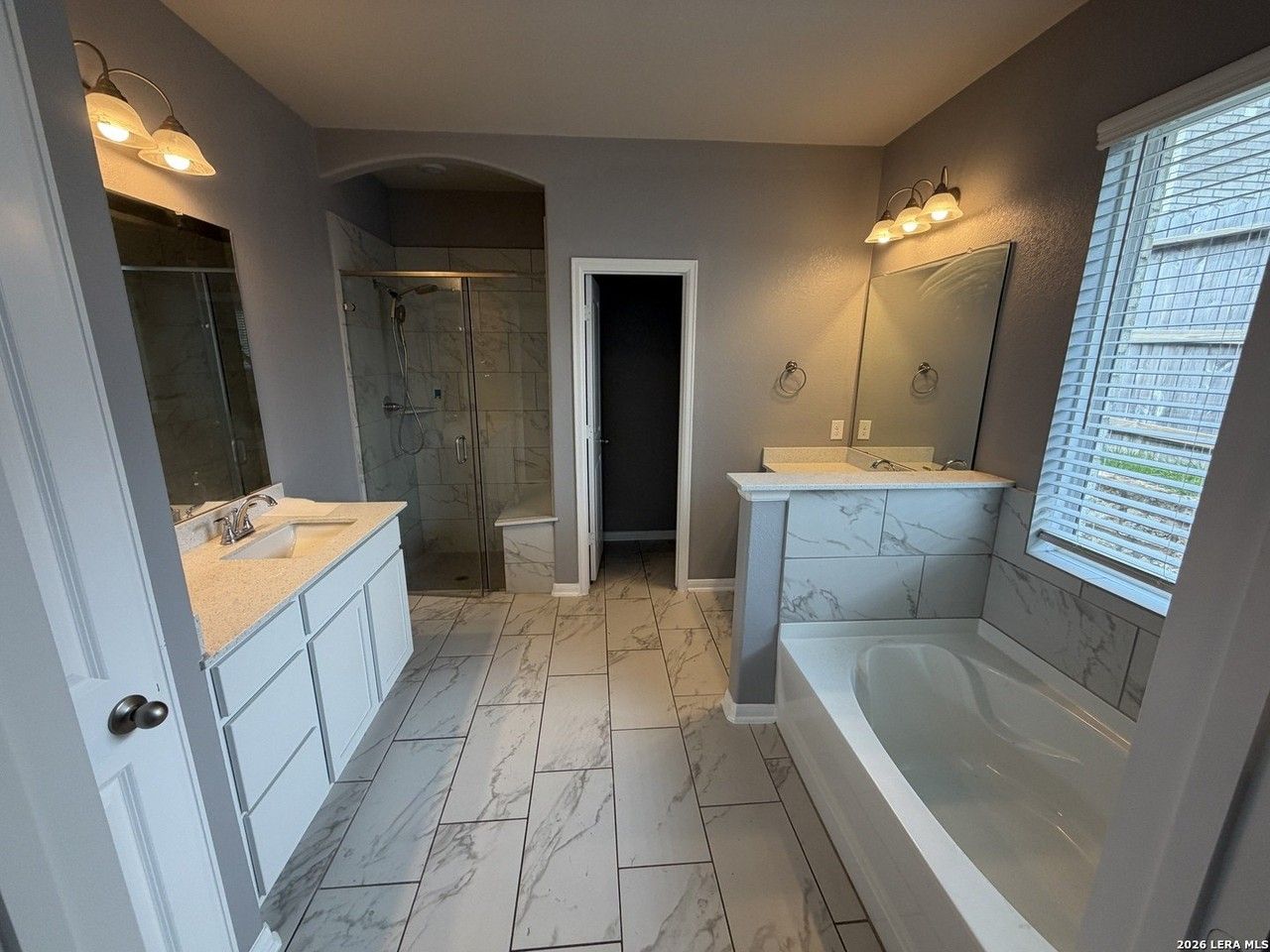 3923 Gervasi - Photo 4 of 20