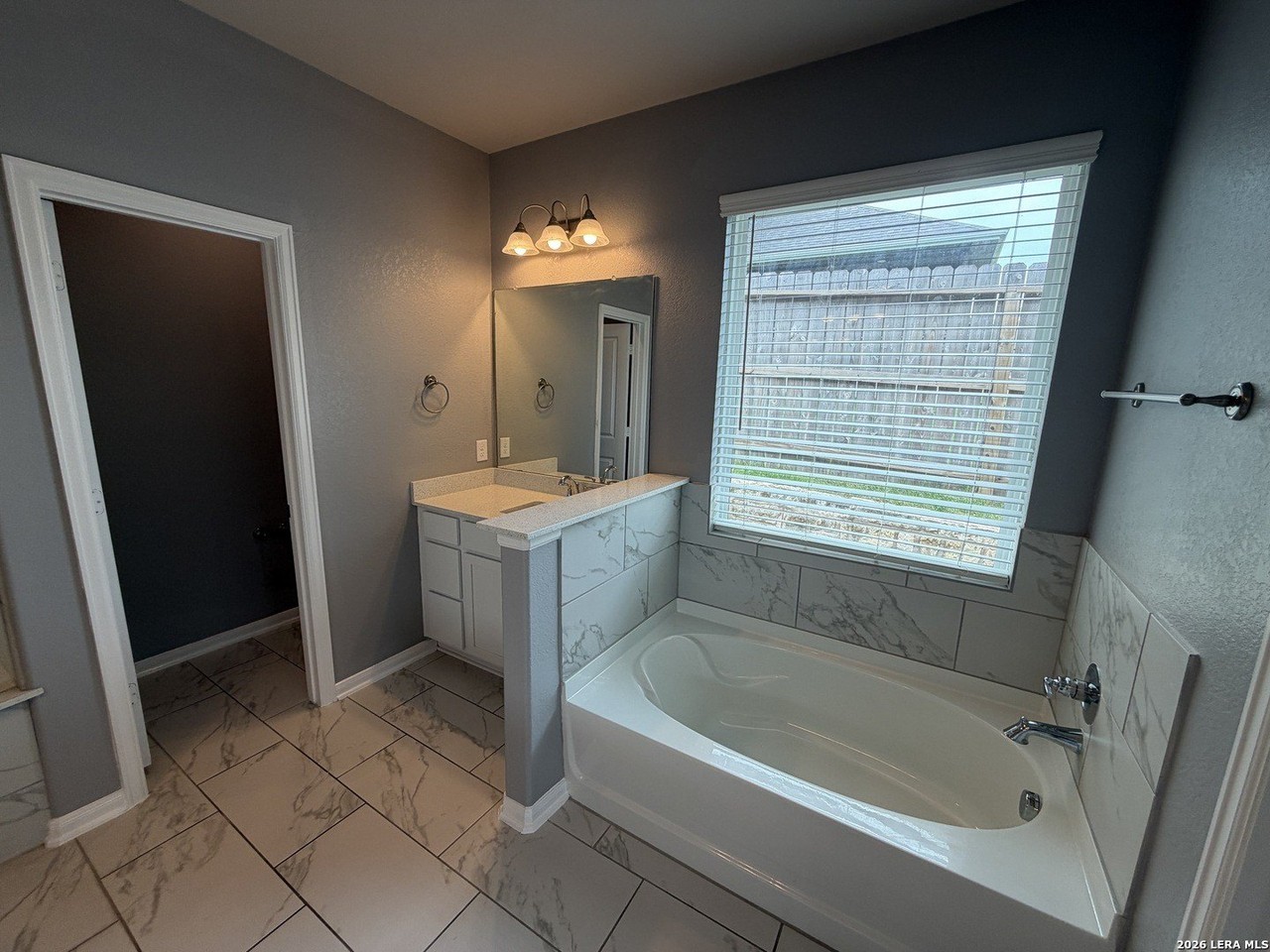 3923 Gervasi - Photo 7 of 20