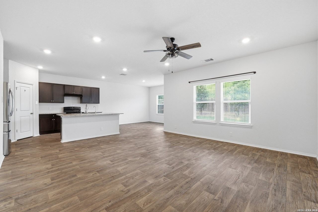 6630 Greensleeves - Photo 4 of 29