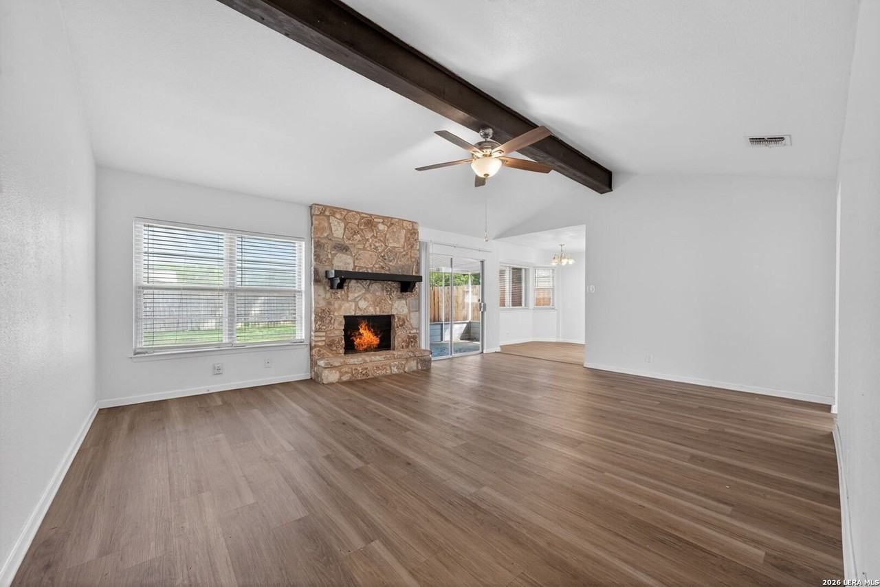 4659 Wetz Dr - Photo 5 of 29