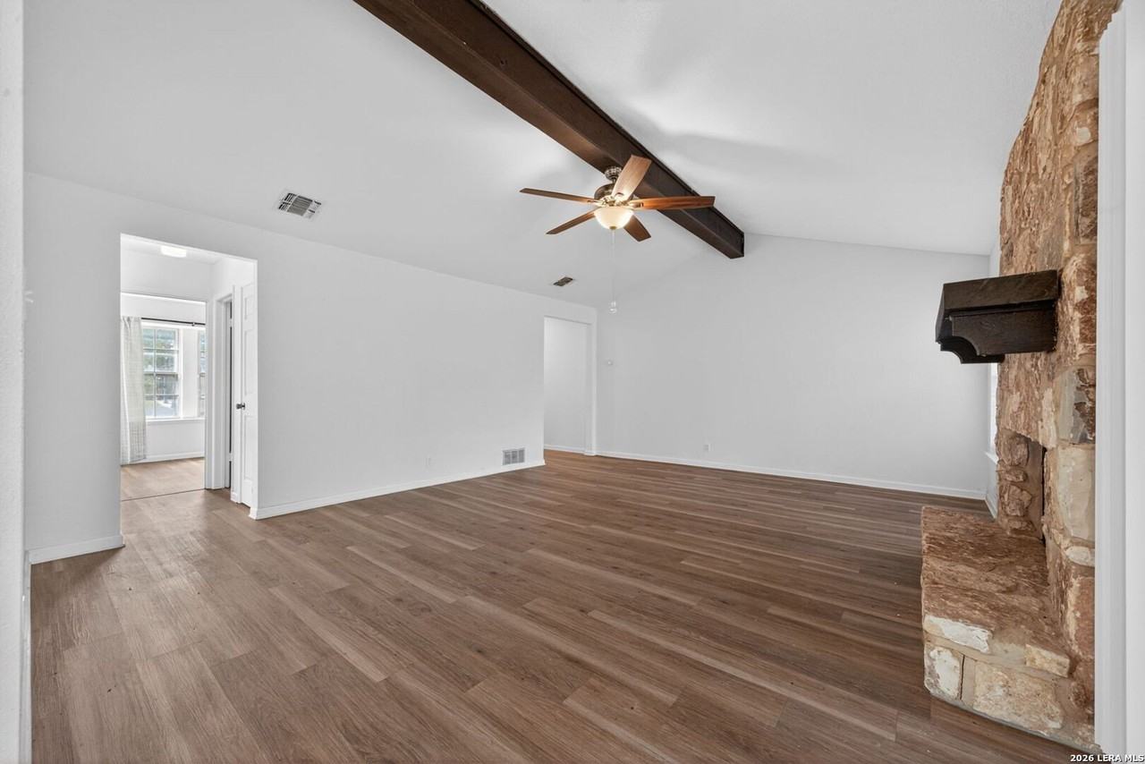 4659 Wetz Dr - Photo 7 of 29
