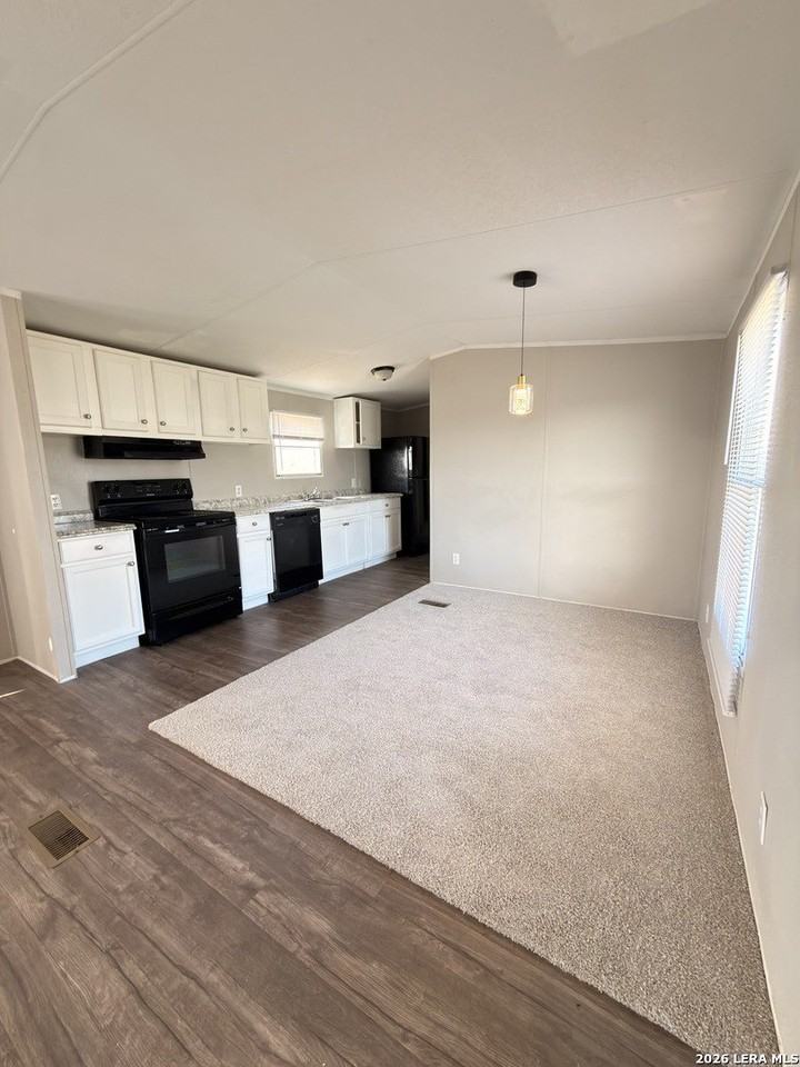 8833 W Rockport Rd - Photo 7 of 20