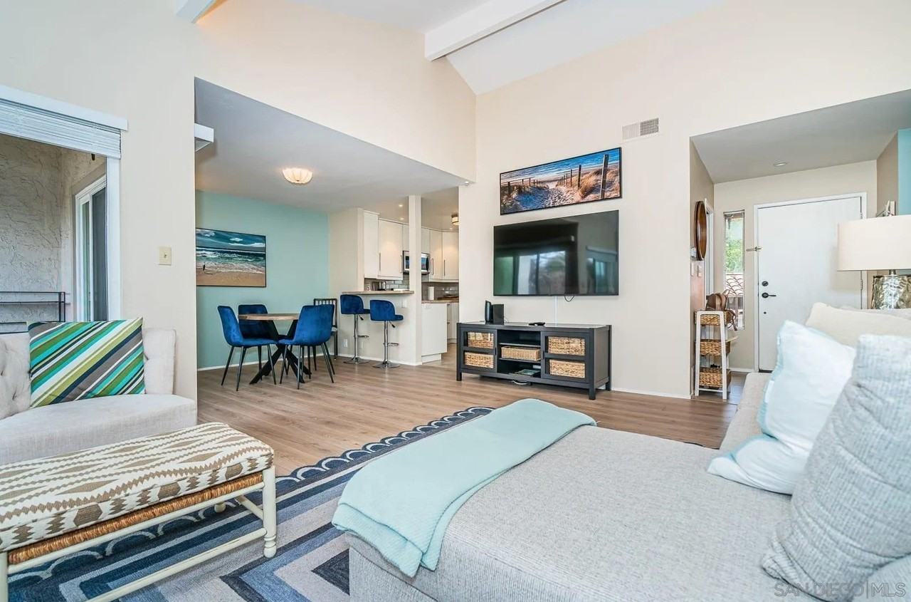 901 Caminito Madrigal #E - Photo 5 of 28