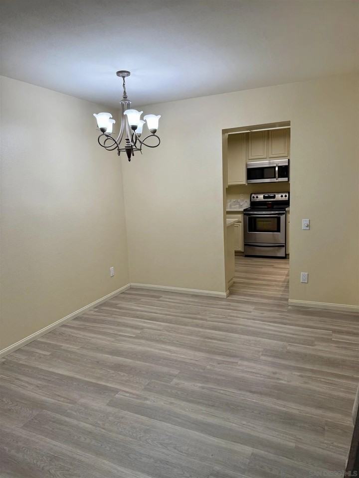 11195 Madrigal St - Photo 5 of 17