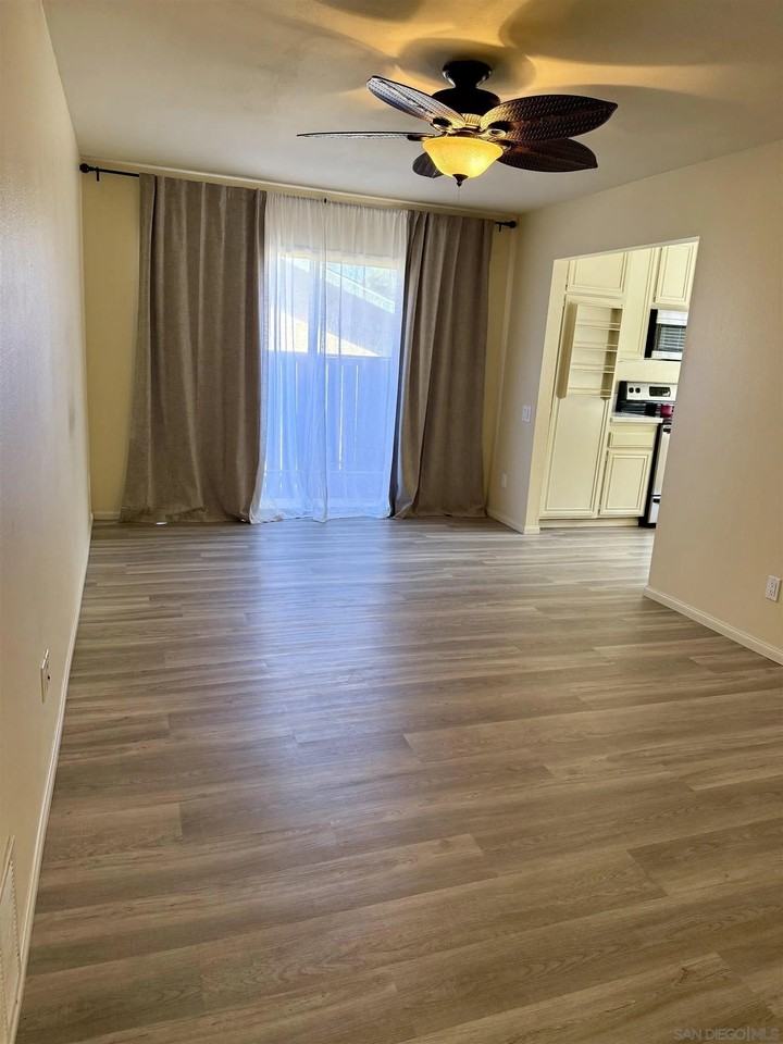 11195 Madrigal St - Photo 7 of 17