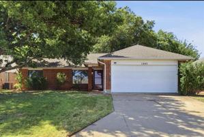 featured image of 1203 E Dell Ave