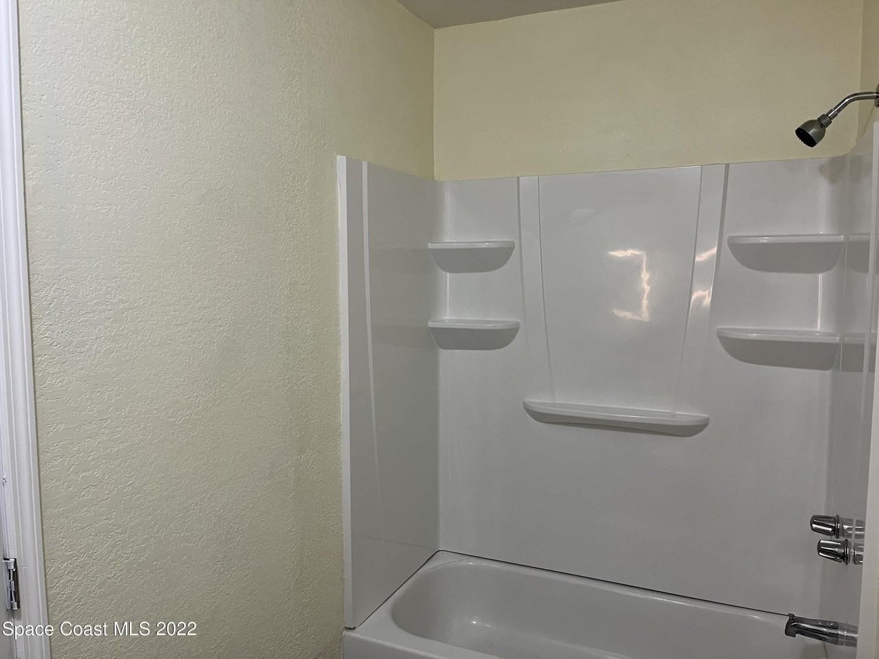 701 Tropic St #B - Photo 7 of 11