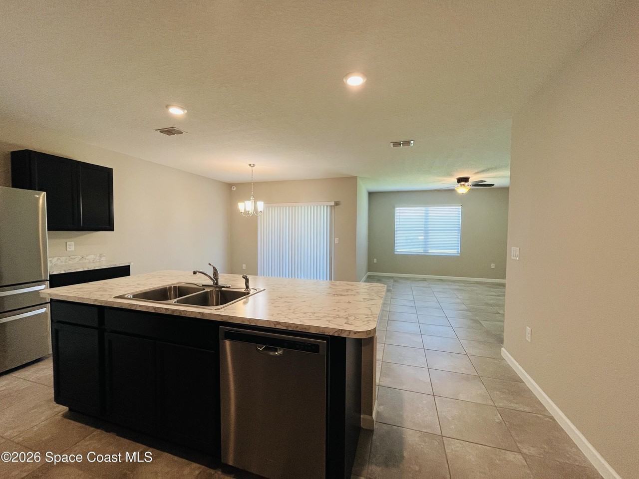 420 Sorrento Dr - Photo 4 of 17