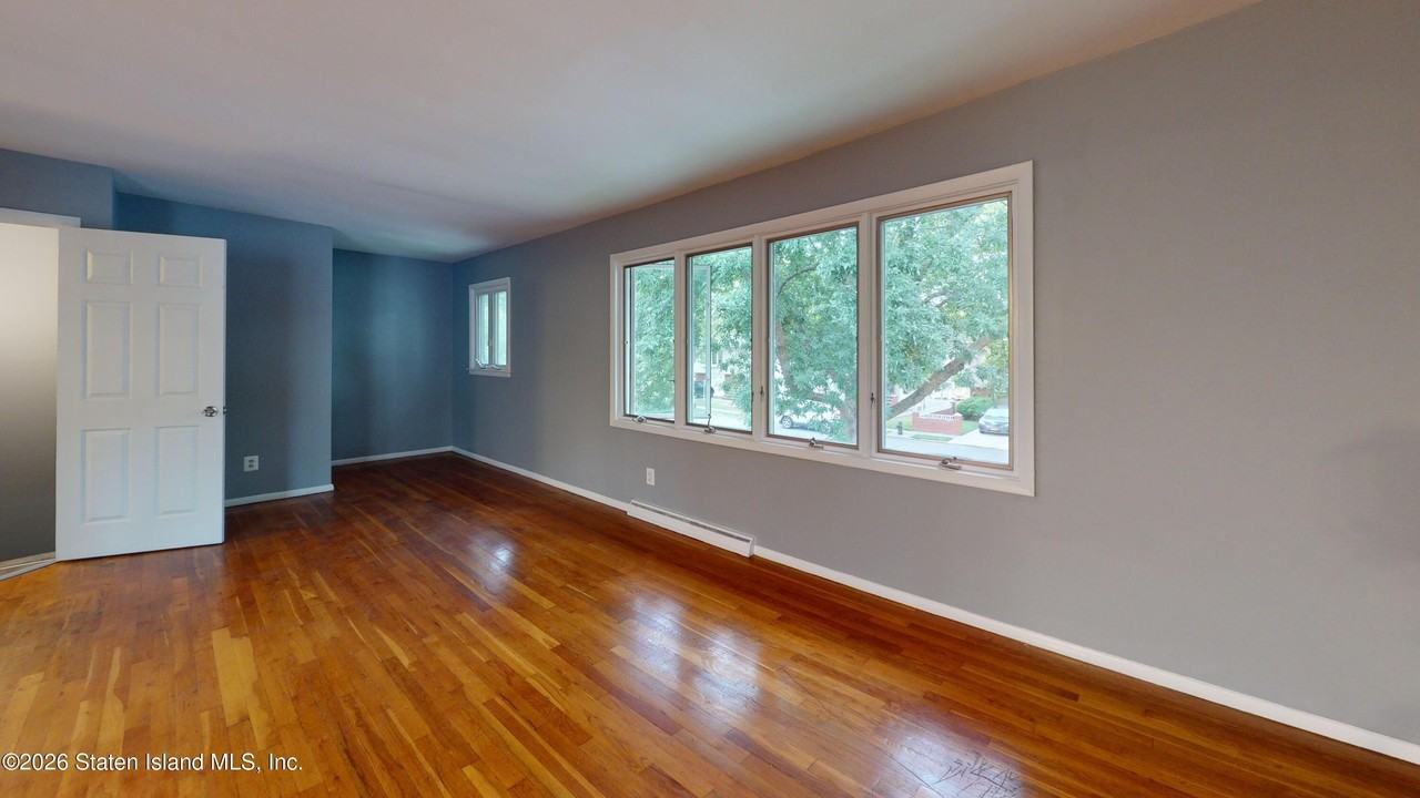 713 Tysens Ln - Photo 3 of 15