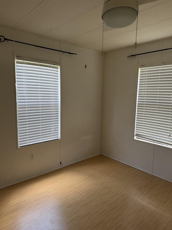 360 Tirana Ave - Photo 4 of 12
