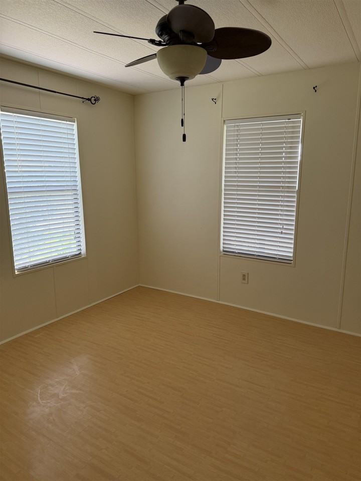 360 Tirana Ave - Photo 5 of 12