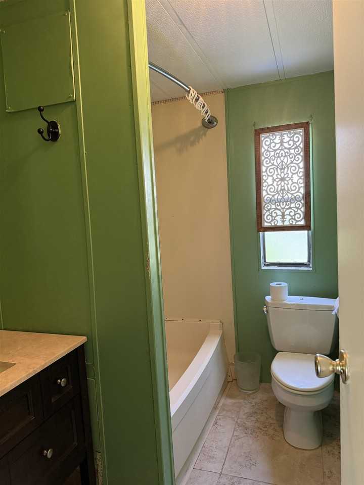 360 Tirana Ave - Photo 7 of 12
