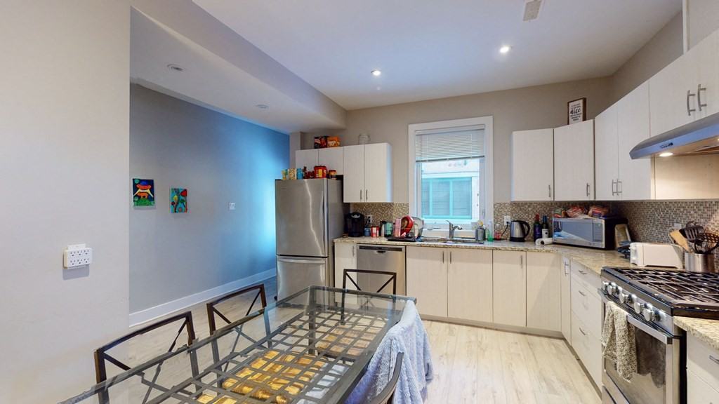 95-97 Fourth Avenue - Photo 5 of 13