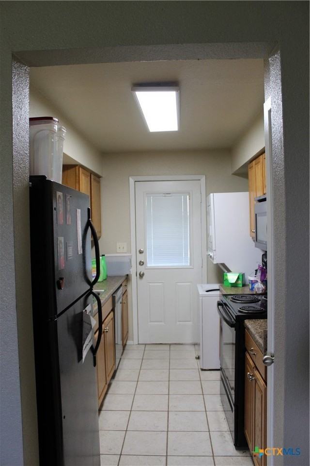 229 Craddock Ave #C - Photo 2 of 9