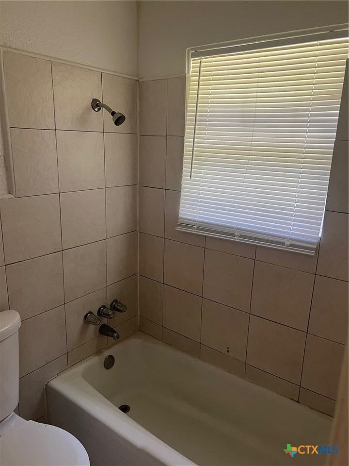 516 Wolf St - Photo 6 of 6