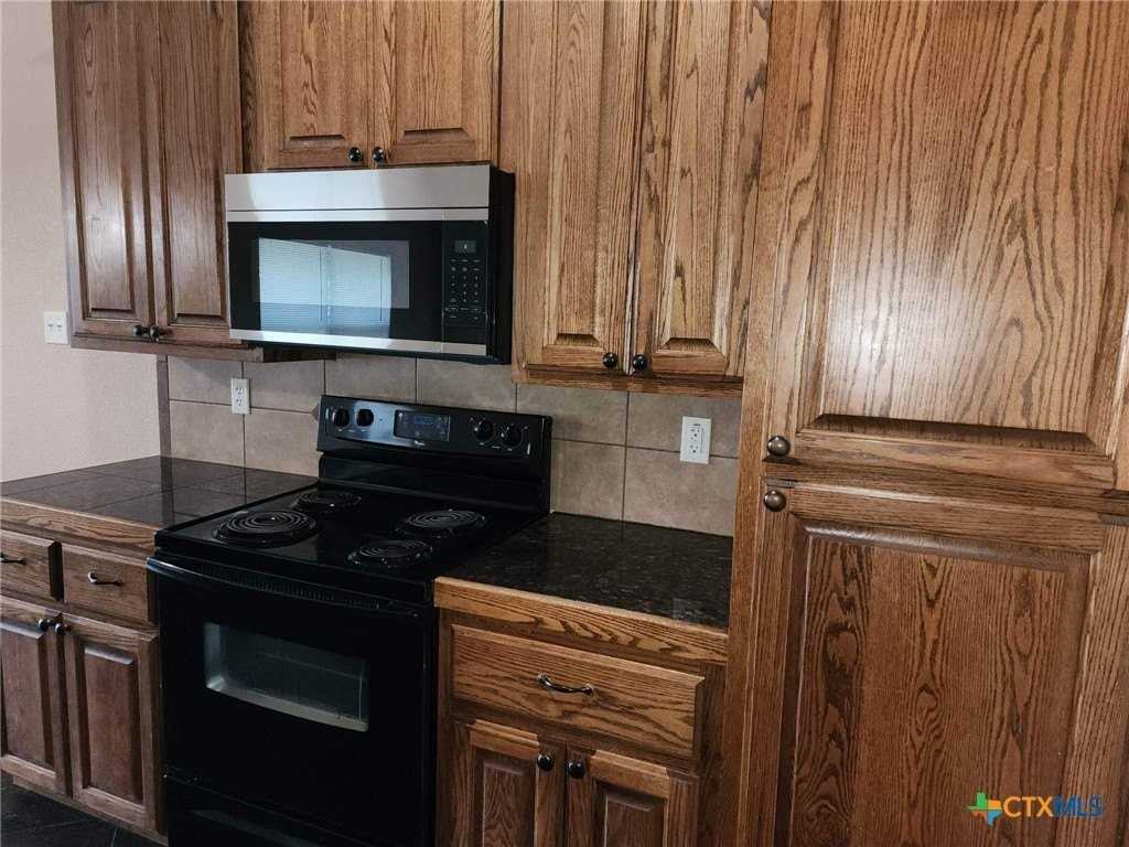 501 Straws Mill Rd #A - Photo 4 of 10
