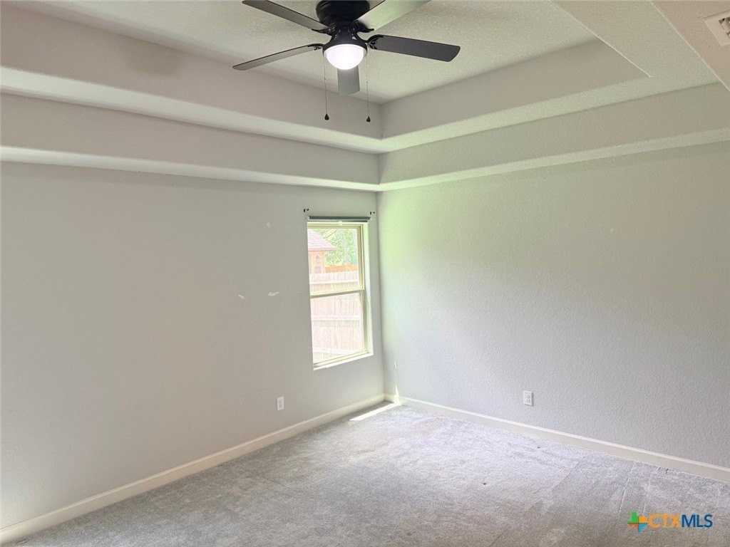 490 Pecan Mdws - Photo 7 of 17