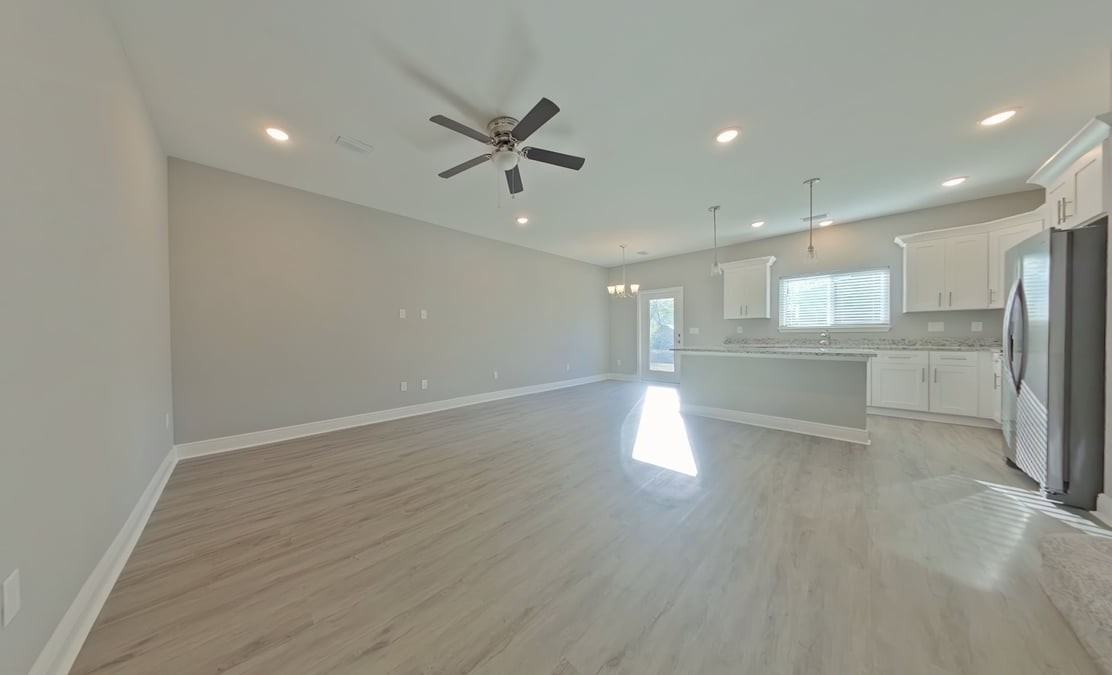 814 Kenneth Dr - Photo 3 of 17