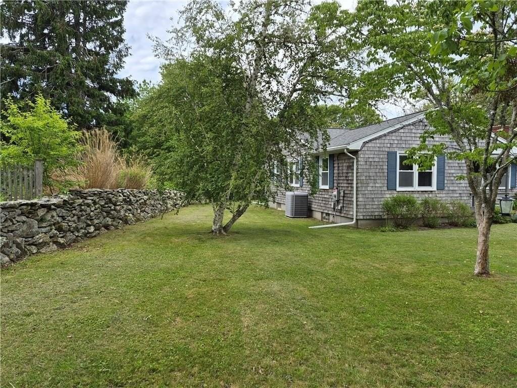 345 Stone Church Rd - Photo 3 of 40