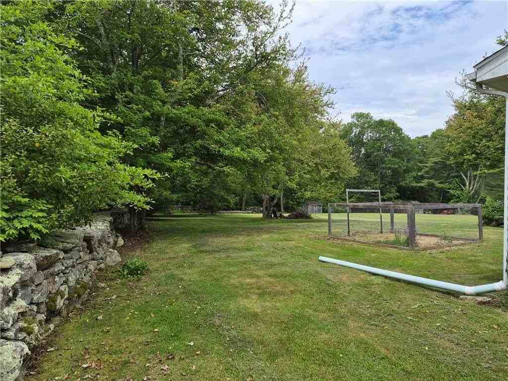 345 Stone Church Rd - Photo 5 of 40