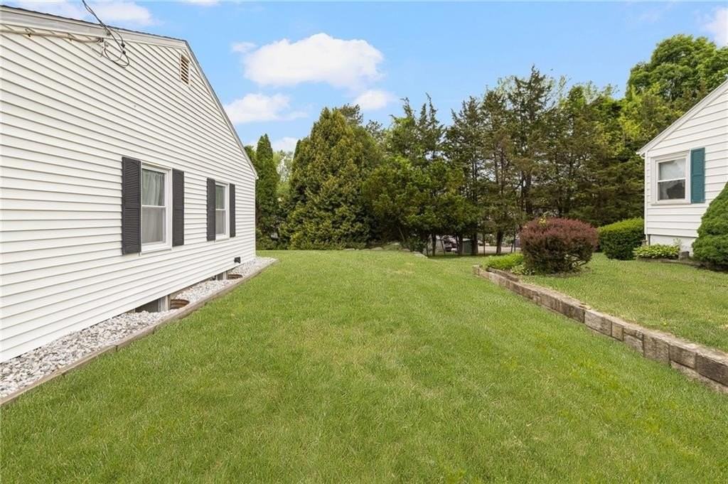461 River Rd - Photo 2 of 24
