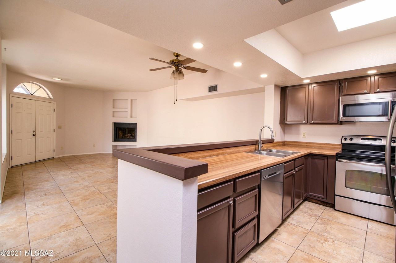 4465 E Mossy Brook Pl - Photo 5 of 9