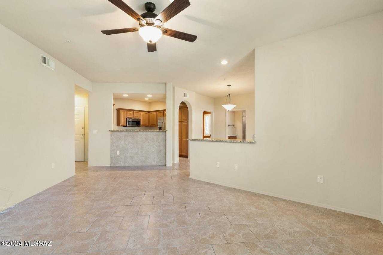 2550 E River Rd #4103 - Photo 3 of 26