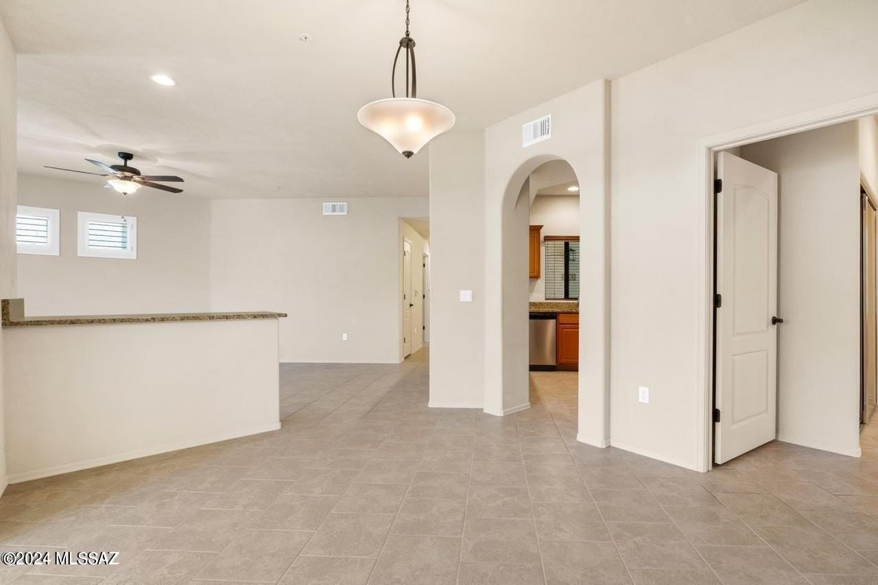 2550 E River Rd #4103 - Photo 4 of 26