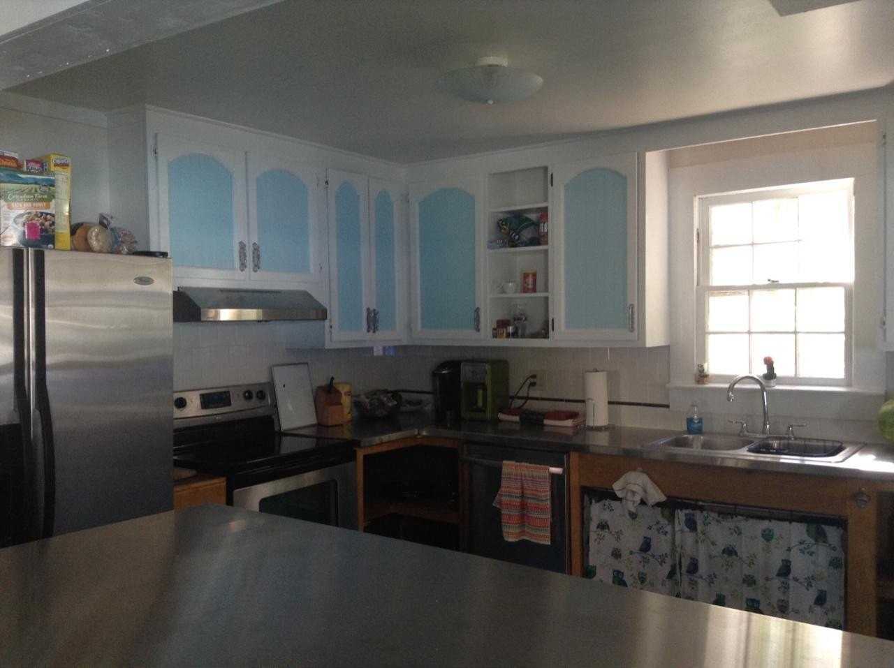 846 W Brevard St - Photo 3 of 6
