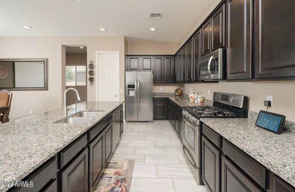 25236 N 106th Dr - Photo 4 of 35