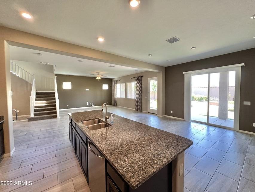 25236 N 106th Dr - Photo 6 of 35