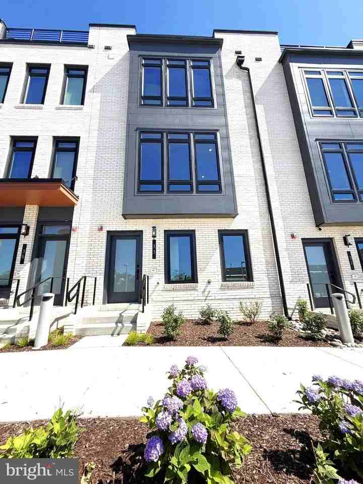 33 Lower Service Ct Nw - Photo 2 of 50