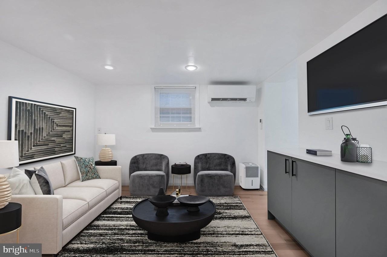 3513 T St Nw #B - Photo 2 of 9