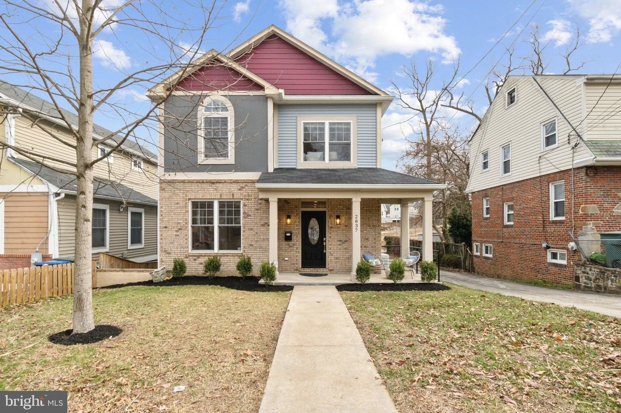 2837 Myrtle Ave Ne - Photo 2 of 37